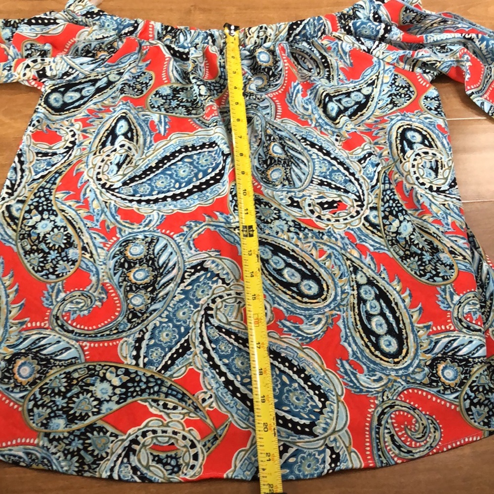 Tyche Off-Shoulder Blouse - Picture 8 of 12